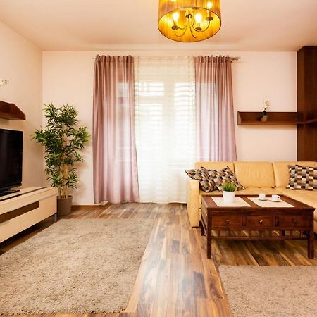 Apartment Warsaw Hoza By Noclegi Renters Екстер'єр фото