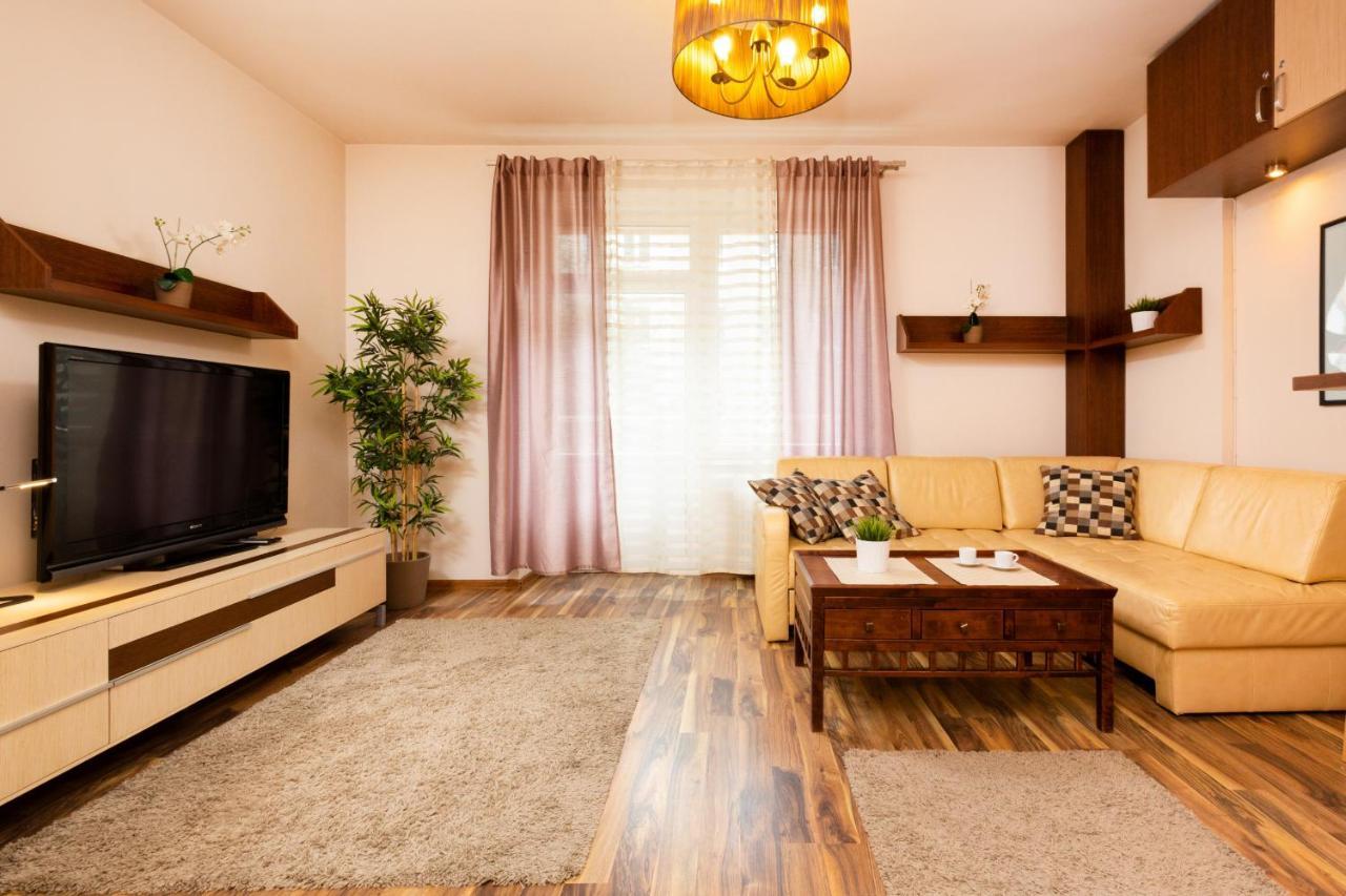 Apartment Warsaw Hoza By Noclegi Renters Екстер'єр фото